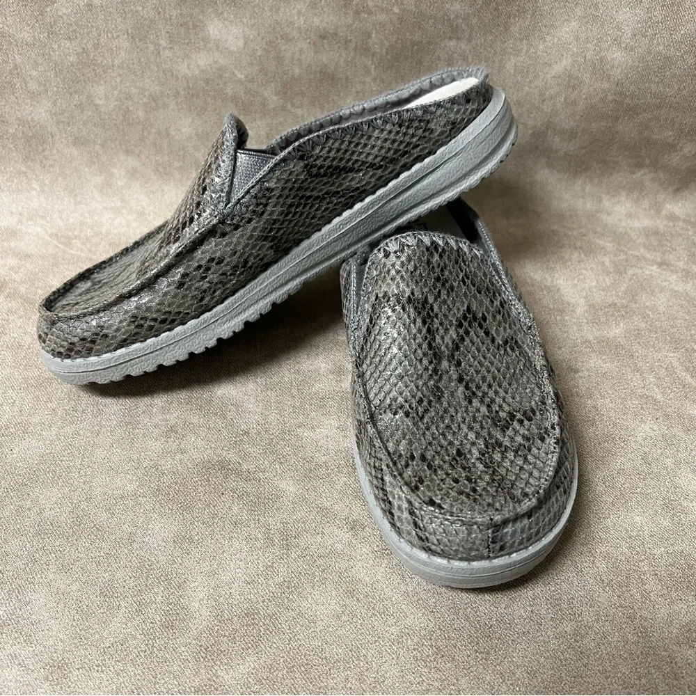 Hey Dude Women’s Size 5 Lexi Grey Snakeskin Slip On Loafer